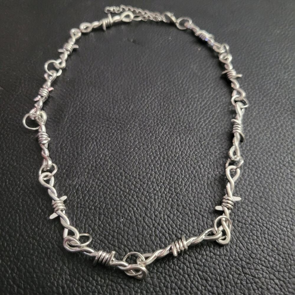Barbed wire link gothic necklace